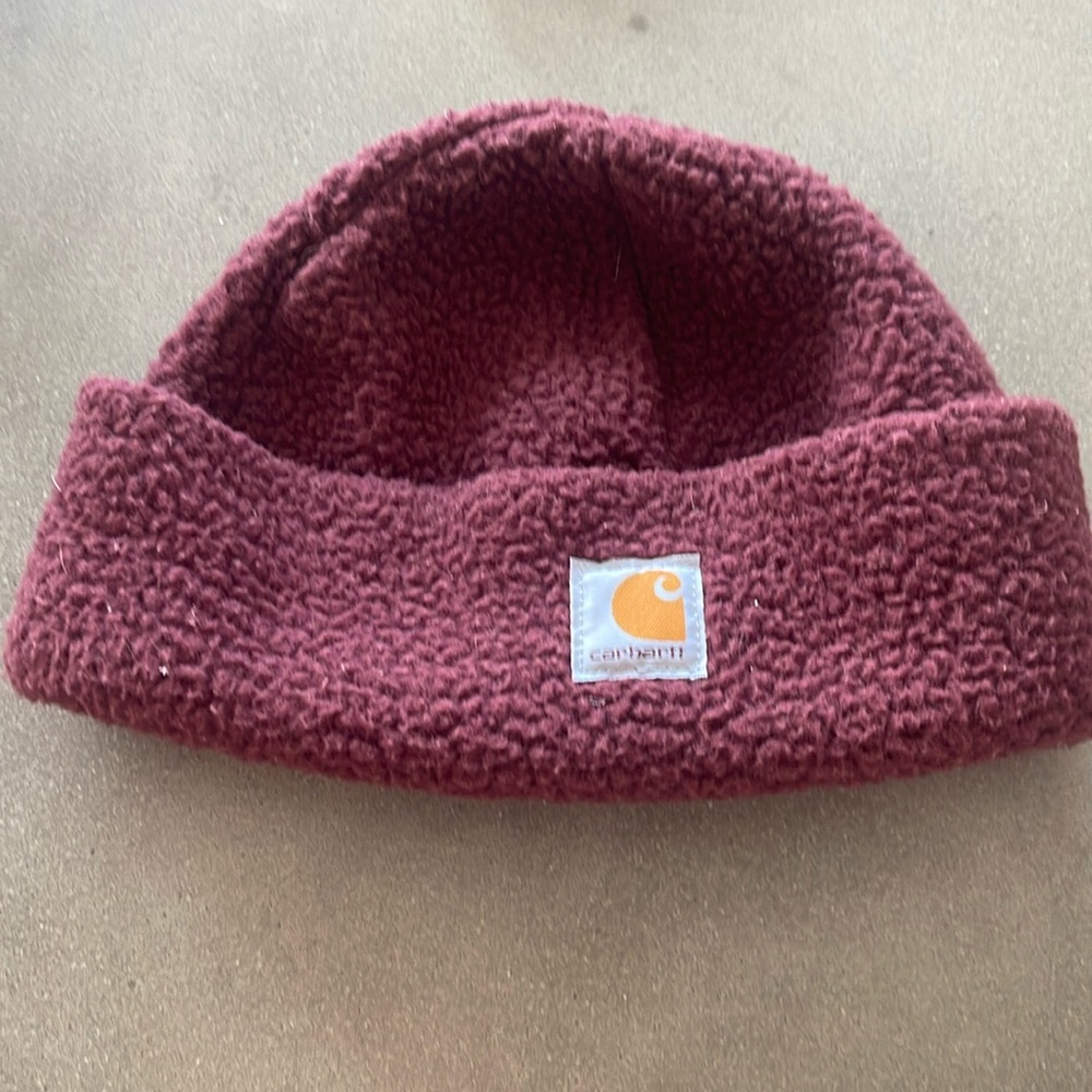 Carhartt beanie plum
